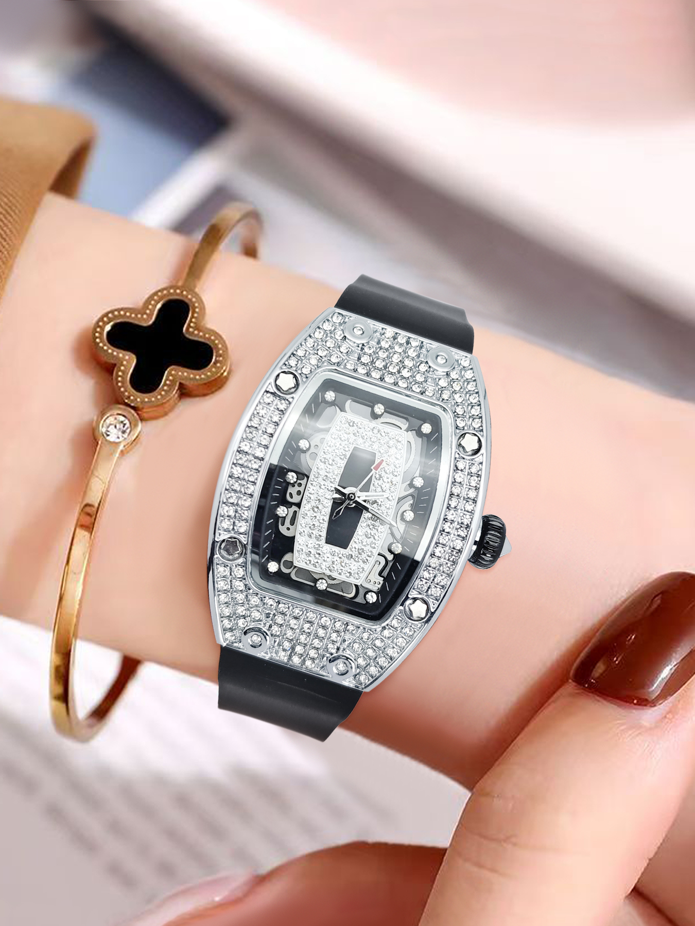 Trendy Full Diamond Women's Qu - مراجعة Luxury Watch Value وسعره