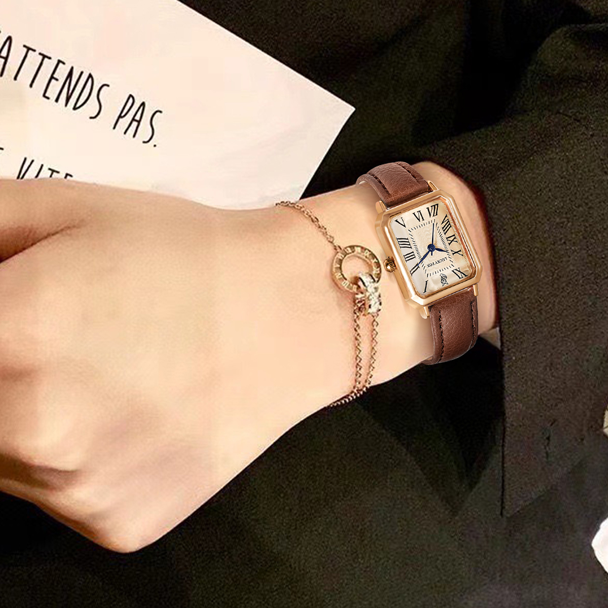LUCKY FOX 2PCS Light Luxury Gi - مراجعة Luxury Watch With Leather Strap وسعره