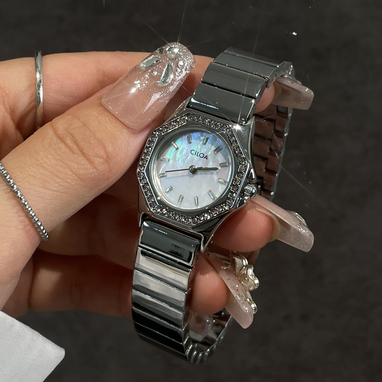 CILOA round blue watch female  - مراجعة Luxury Watch Value وسعره