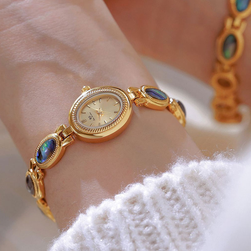 Classic Natural Premium Black  - مراجعة Luxury Watch Gold And Black وسعره