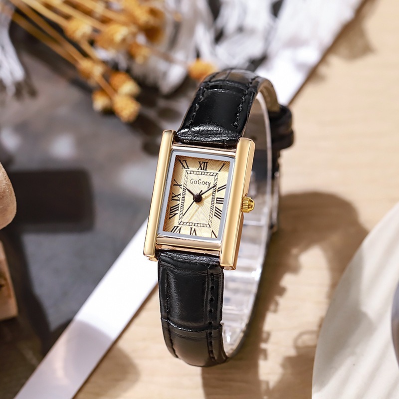 Famous Brand Women Watch Fashi - مراجعة Luxury Watch With Leather Strap وسعره