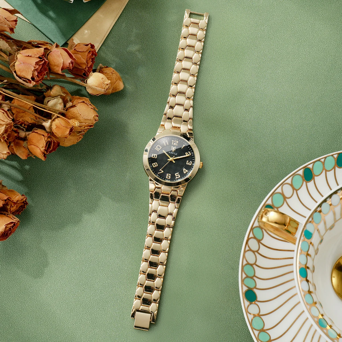 Luxury Gold Tone Women's Wrist - مراجعة Luxury Watch Gold And Black وسعره