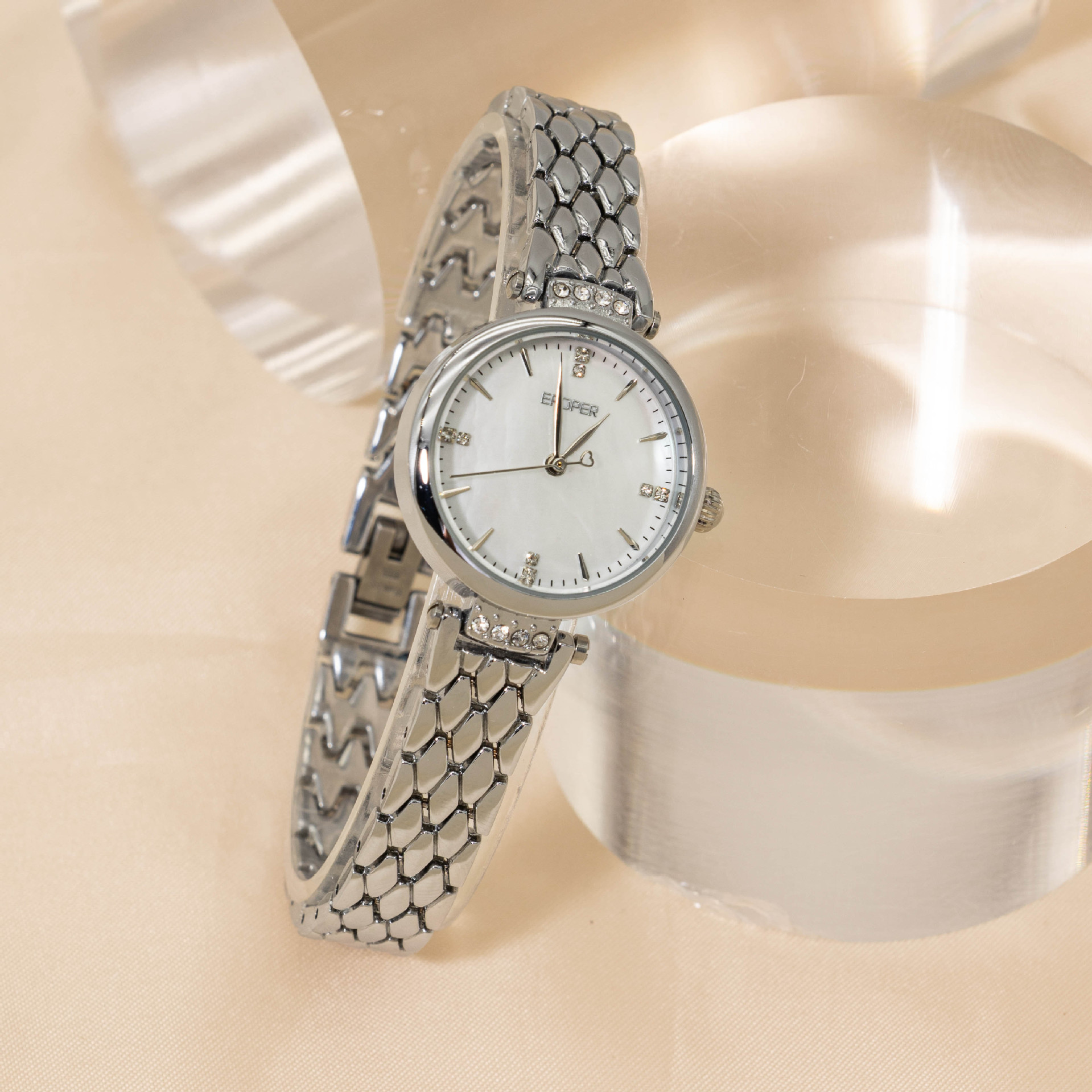 New stylish and luxurious watc - مراجعة Luxury Watch Value وسعره