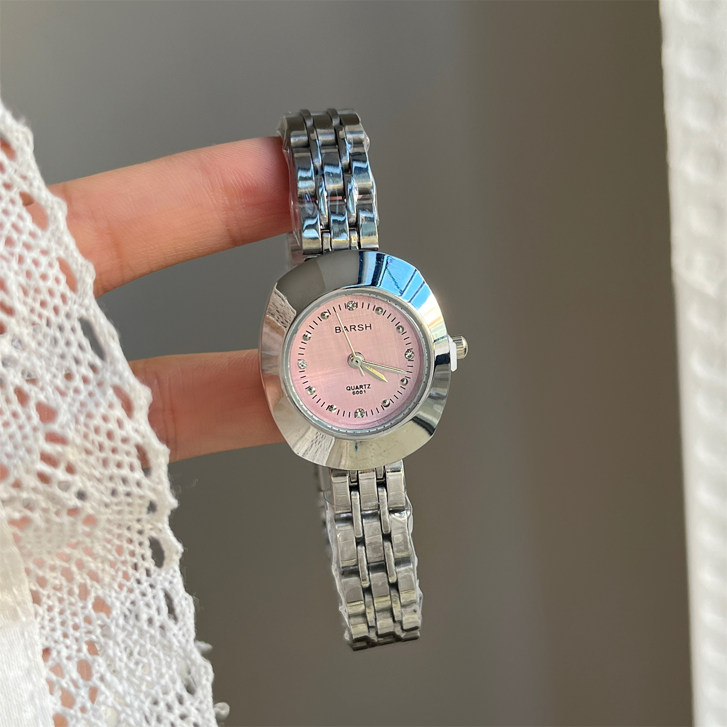 Fashionablelight luxury retro  - مراجعة Luxury Watch Value وسعره