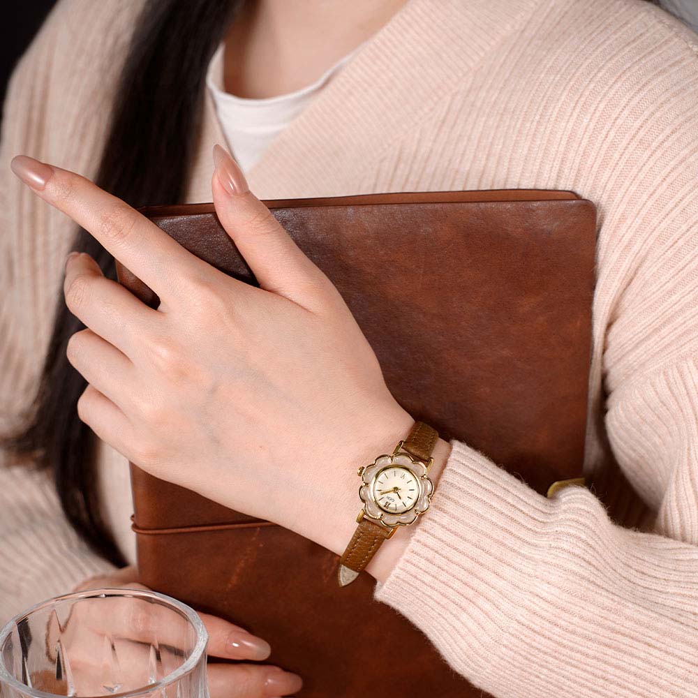 GEDI High-End Retro Floral  Wa - مراجعة Luxury Watch With Leather Strap وسعره