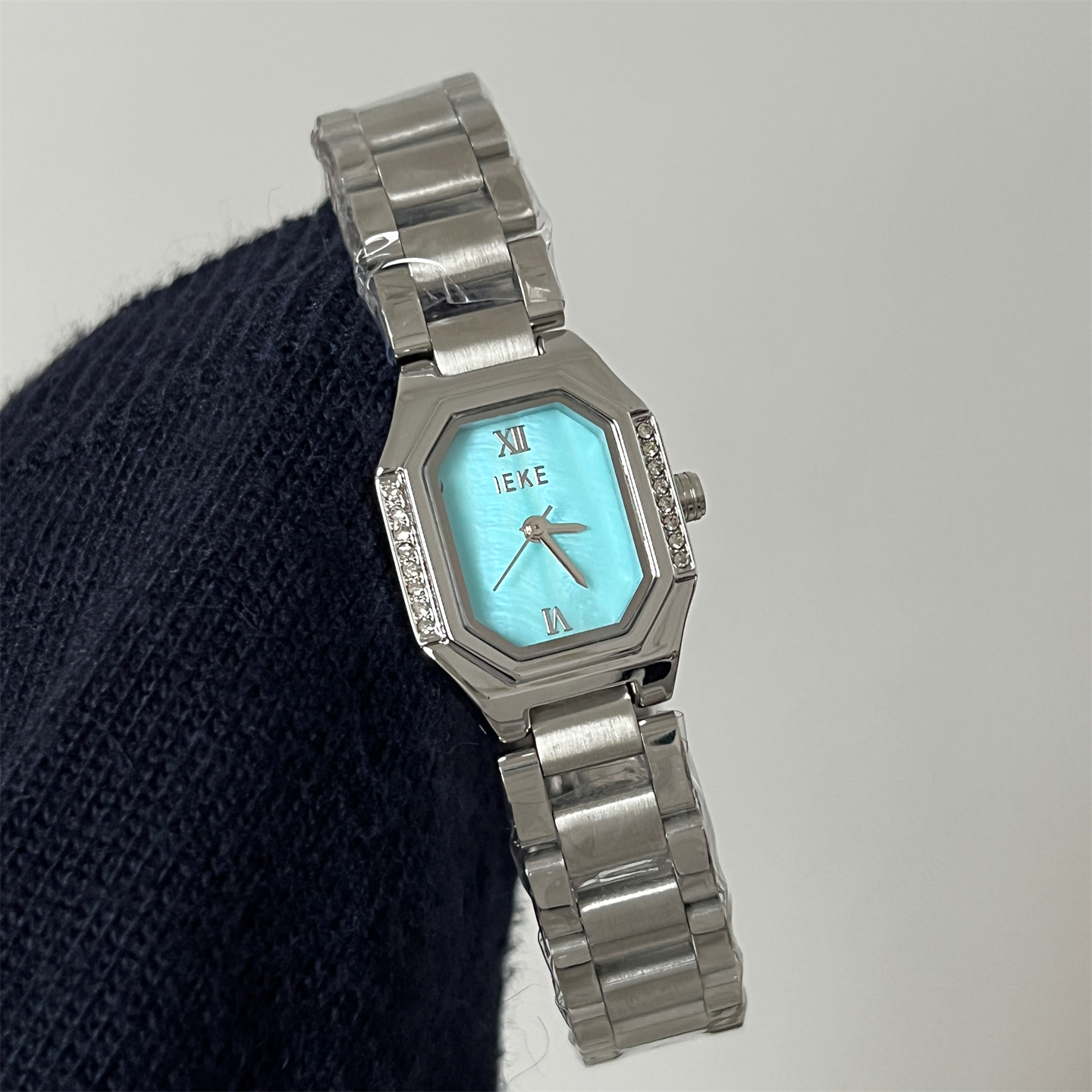 Luxury Polygonal Steel Band Wa - مراجعة Luxury Watch Value وسعره