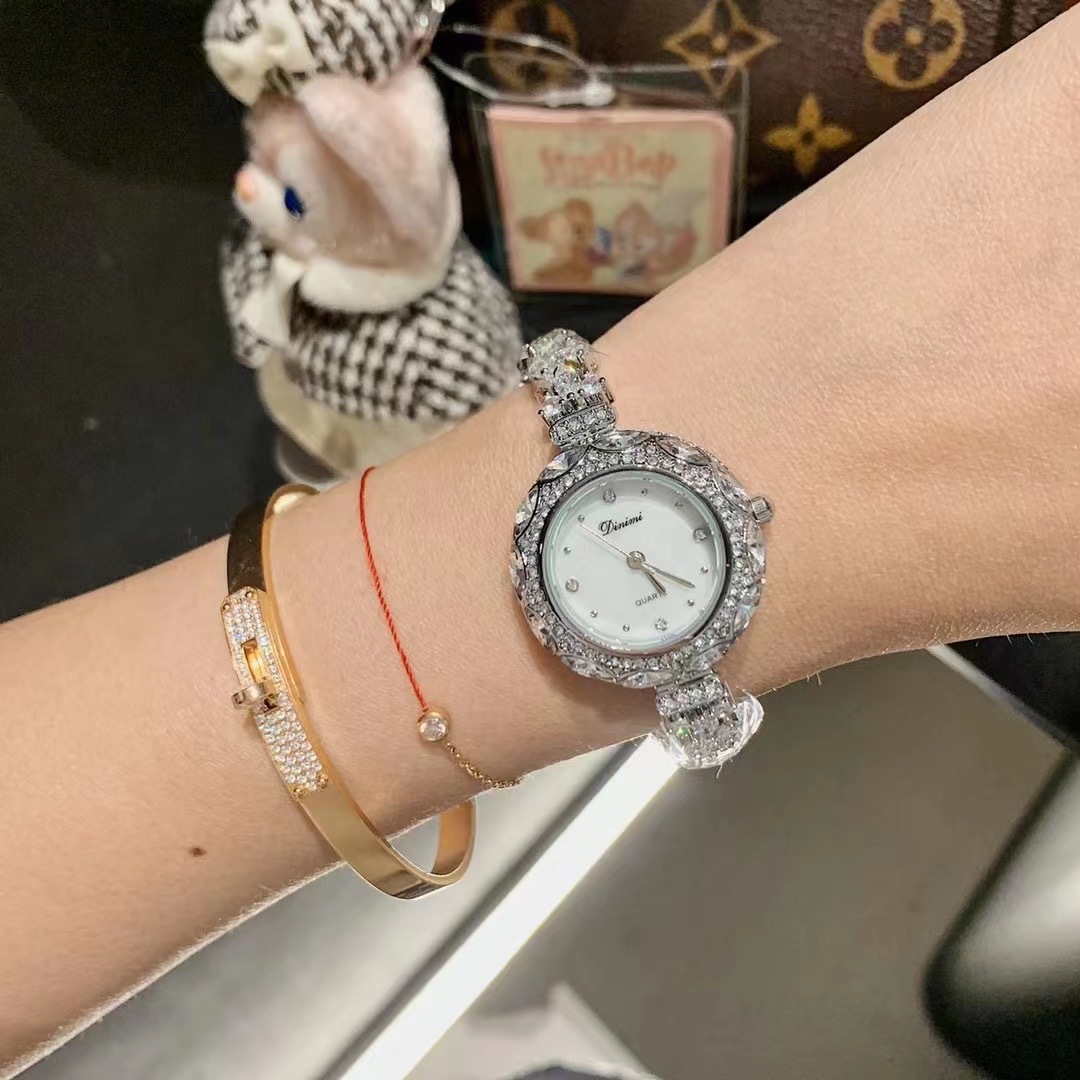 Exquisite and stylish Korean-s - مراجعة Luxury Watch Value وسعره