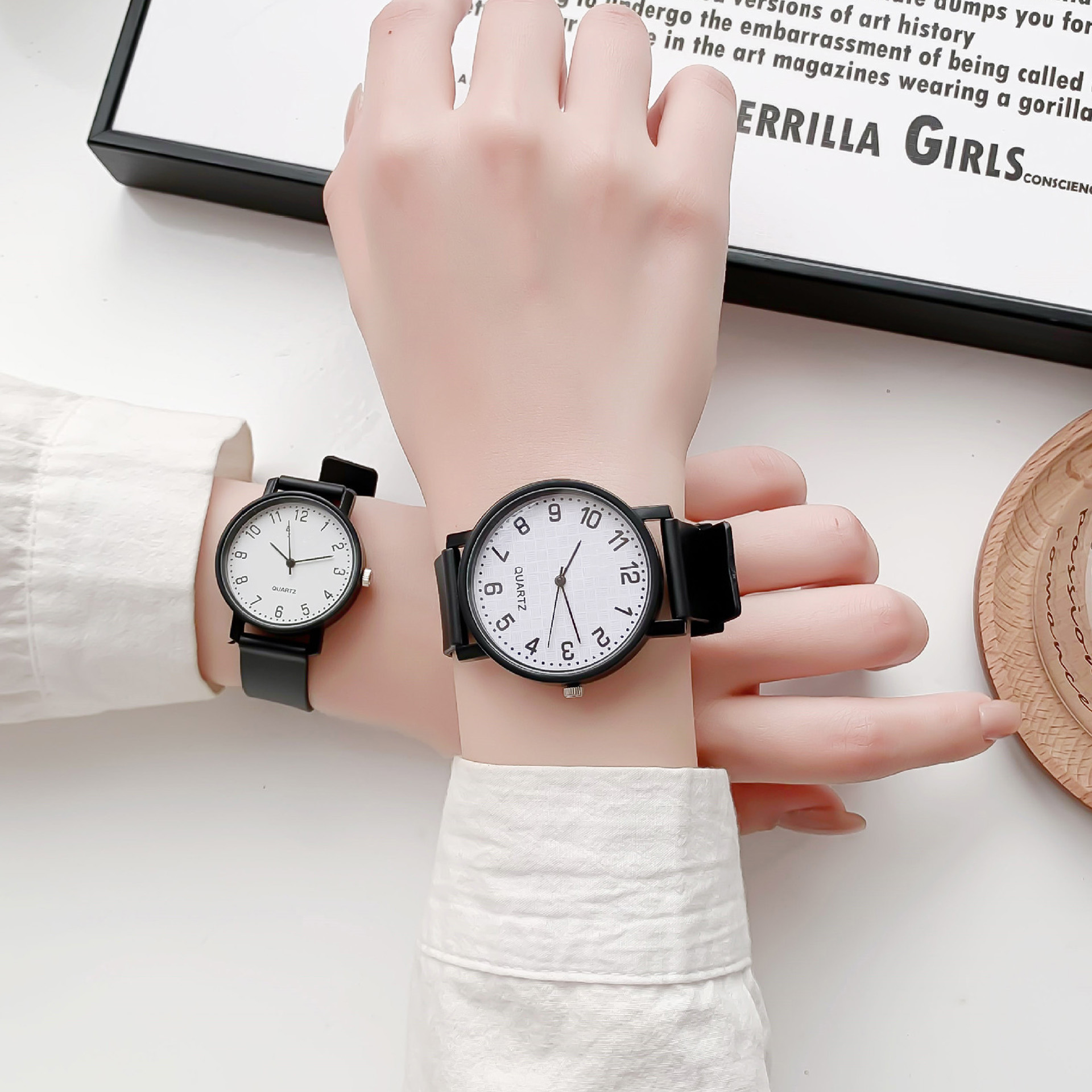 Simple Black Watch Quartz Watc - مراجعة Luxury Watch With Leather Strap وسعره